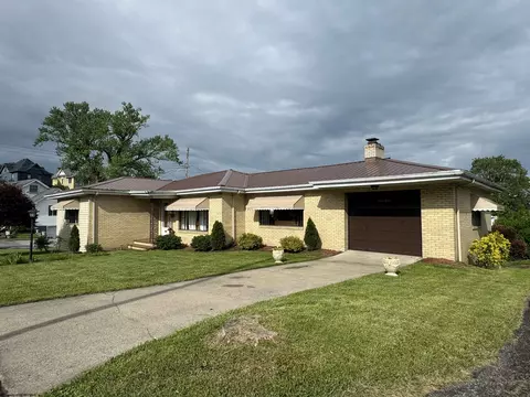 712 Ohio Ave, Fairmont, WV 26554