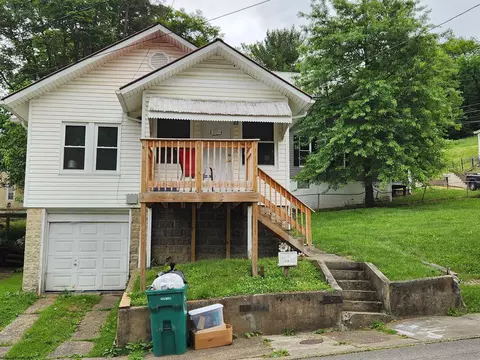 607 S 5th St, Clarksburg, WV 26301