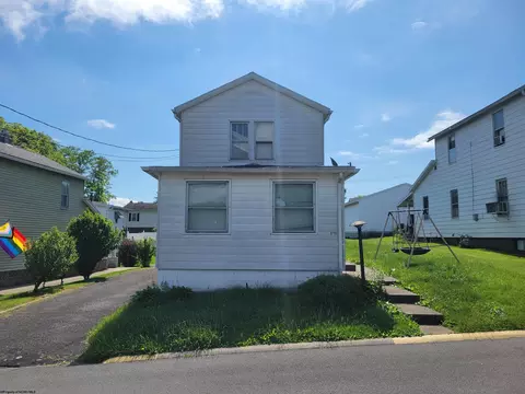 528 Herman Ave, Star City, WV 26505