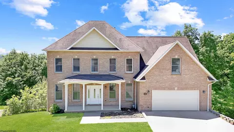 504 Vantage Dr, Morgantown, WV 26508