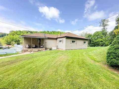 33 Cabinetmaker Ln, Salem, WV 26426