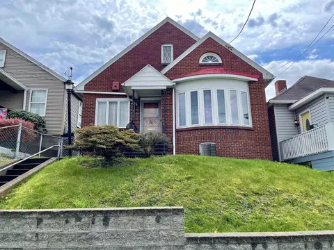 1213 N 19th St, Clarksburg, WV 26301
