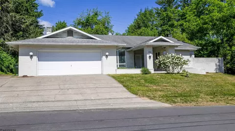 525 Pocahontas Ave, Morgantown, WV 26505