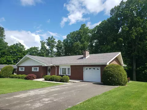 103 Seemont Dr, Kingwood, WV 26537