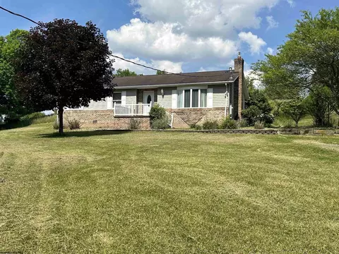 2223 Fairmont Rd, Morgantown, WV 26501
