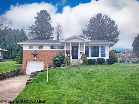 106 Gilbob St, Fairmont, WV 26554