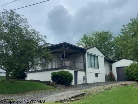 506 Jackson St, Shinnston, WV 26431