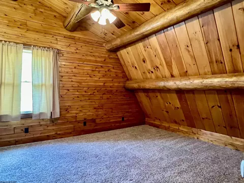 Bedroom - 361 Stringtown Rd, Mannington, WV 26582 photo 3 of 4
