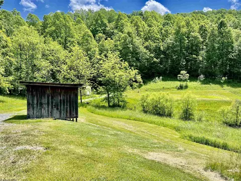 Exterior - 361 Stringtown Rd, Mannington, WV 26582 photo 10 of 12