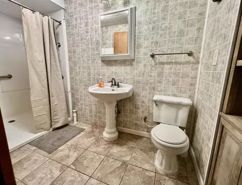 Bath - 361 Stringtown Rd, Mannington, WV 26582 photo 2 of 4