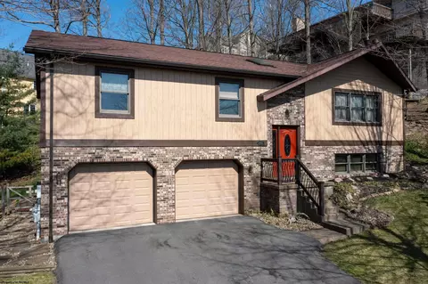 2002 Whitetail Ct, Morgantown, WV 26508