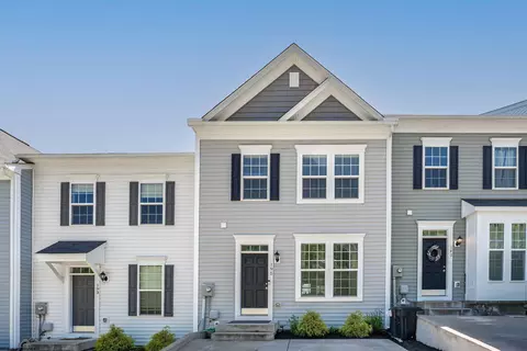 195 Falling Leaf Ln, Morgantown, WV 26501