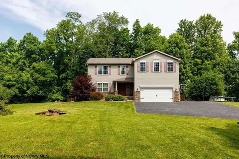 574 Mountain View Dr, Mount Clare, WV 26408
