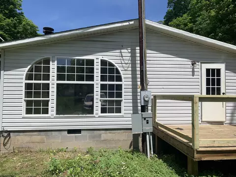 631 Mount Zion Rd, Mount Zion, WV 26151
