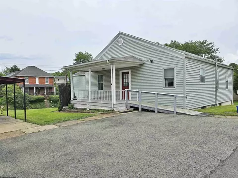 1311 W Virginia Ave, Clarksburg, WV 26301