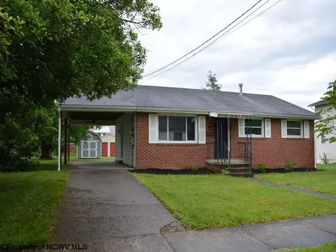182 Fayette St, Buckhannon, WV 26201