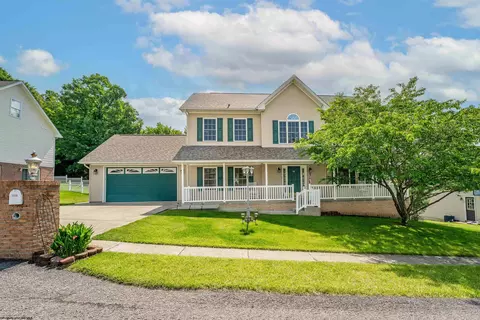 1018 Autumn Ave, Morgantown, WV 26508