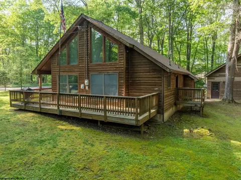 451 Laurel Cir, Terra Alta, WV 26764
