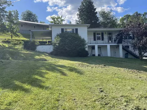 100 Maple St, Flemington, WV 26347