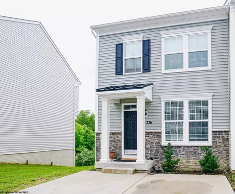236 Queenbury Ct, Fairmont, WV 26554