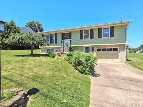109 Meadowlane Ave, Fairmont, WV 26554