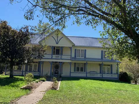 23434 Staunton Tpke, Smithville, WV 26178