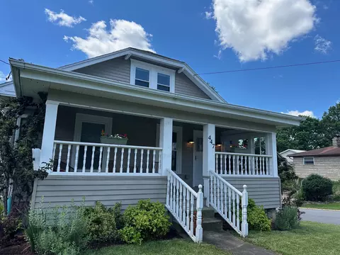 447 New Jersey St, Westover, WV 26501