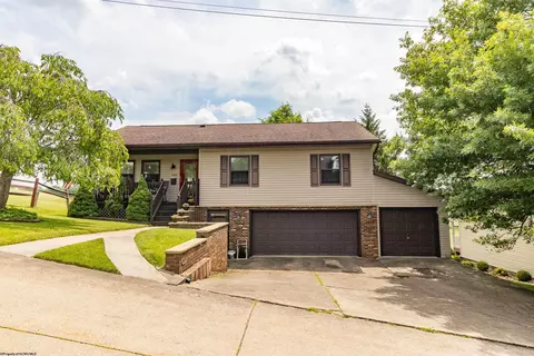 1002 Stout St, Bridgeport, WV 26330
