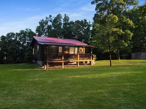 000 Walnut Frk, Alum Bridge, WV 26321