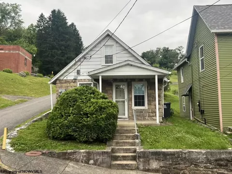 476 White Ave, Morgantown, WV 26501