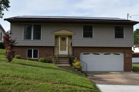 306 Pearcy Ave, Bridgeport, WV 26330