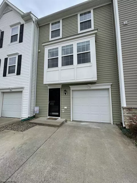 107 Pine Ln, Morgantown, WV 26508
