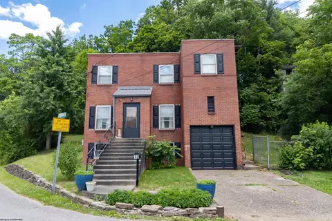 10 Nutter Ct, Weston, WV 26452