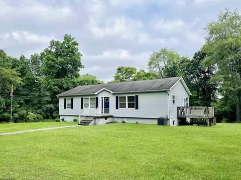 223 Emerald Dr, Reedsville, WV 26547