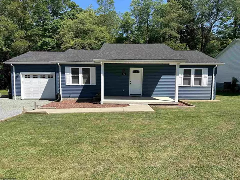 74 Blossom Dr, Clarksburg, WV 26301