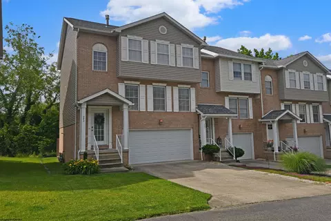 943 Ashton Pl, Morgantown, WV 26508