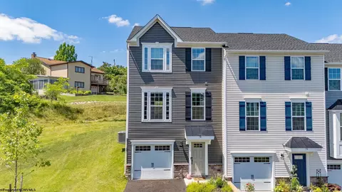 78 Hewstone Ct, Morgantown, WV 26501