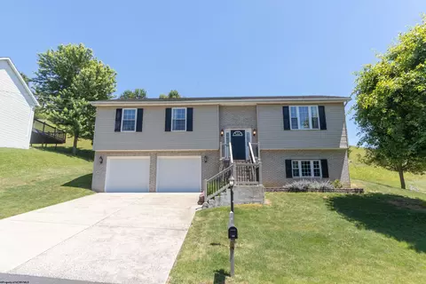 106 Rebecca Rd, Bridgeport, WV 26330