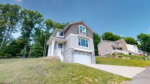 118 Lockwood Dr, Morgantown, WV 26508