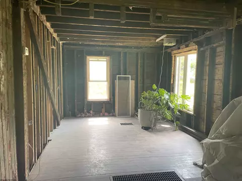 85 Brown St, Thomas, WV 26292 photo 6