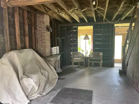 85 Brown St, Thomas, WV 26292 photo 9