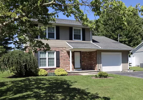 124 Riverview Dr, Elkins, WV 26241