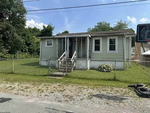 416 Lehman St, Fairmont, WV 26554
