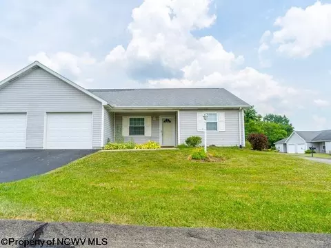 34 Amy Lyne Dr, Smithfield, PA 15478