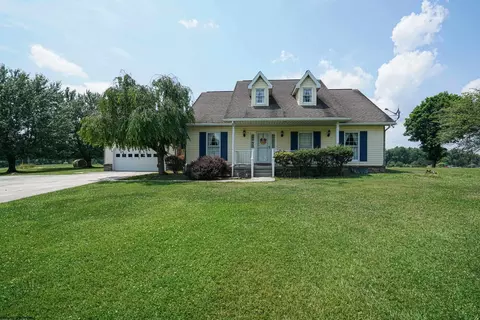 4937 Clemtown Rd, Philippi, WV 26416