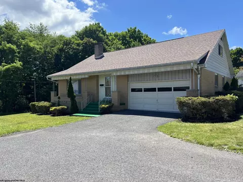 297 S Price St, Kingwood, WV 26537
