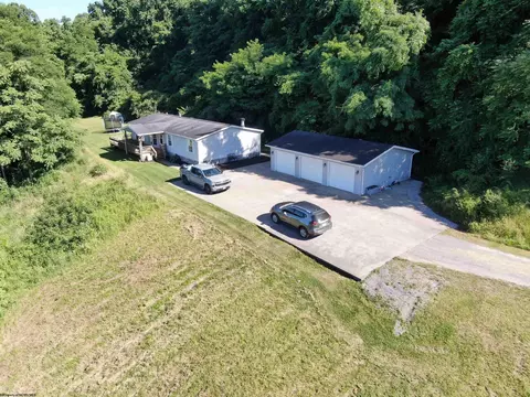62 Mary Anns Way, Grafton, WV 26354