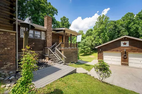 107 Husky Dr, Fairmont, WV 26554