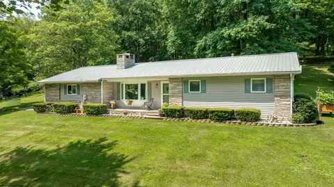 2224 River Rd, Morgantown, WV 26501