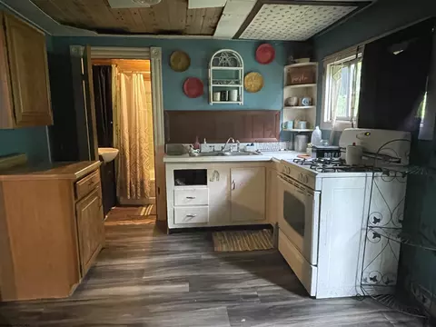 84 George St, Salem, WV 26426 photo 5